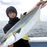 鹿島沖で釣り上げたヒラマサ（写真は「幸栄丸」提供）
