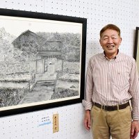 「墨の魅力」引かれ創作　風景や季節の草花　濃淡で表現　１７日まで県立美術館