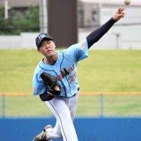 ＪＲ千葉―ハナマウイ　力投するハナマウイ３番手の椎野＝３１日、千葉市の県総合スポーツセンター野球場